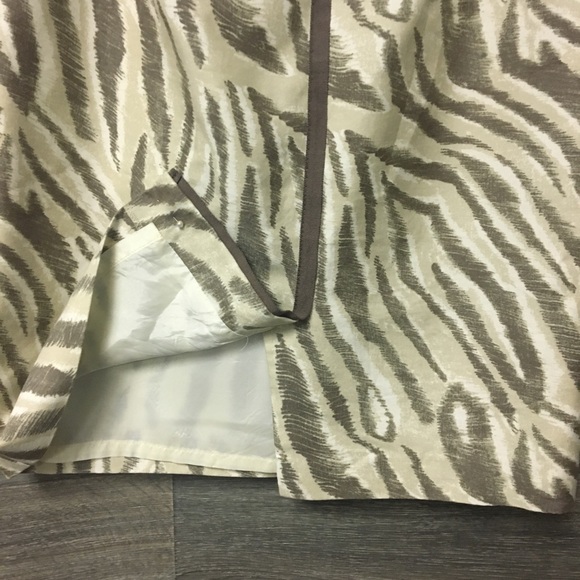 LOFT Zebra cream taupe pencil print skirt Size 6 - Picture 5 of 6